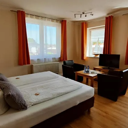 Pension Glueckstadt Guest house 3*